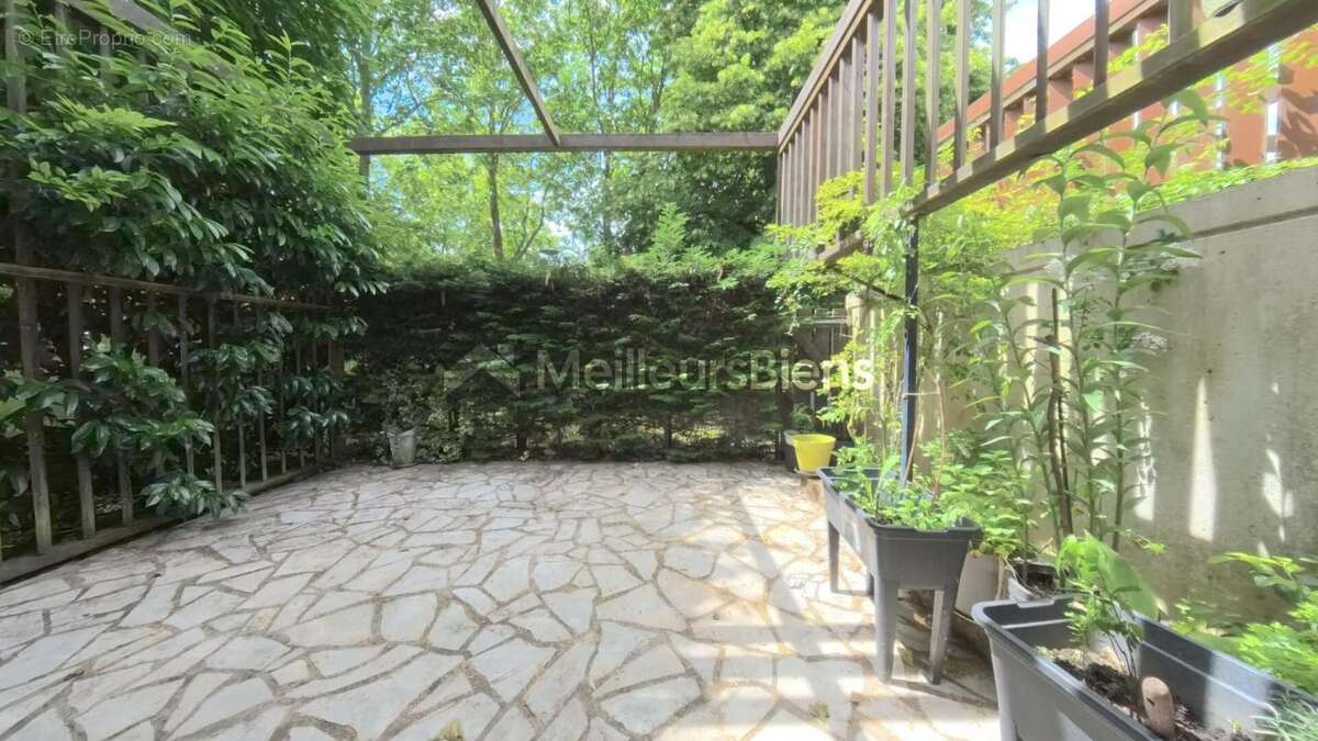 Appartement à BOUSSY-SAINT-ANTOINE