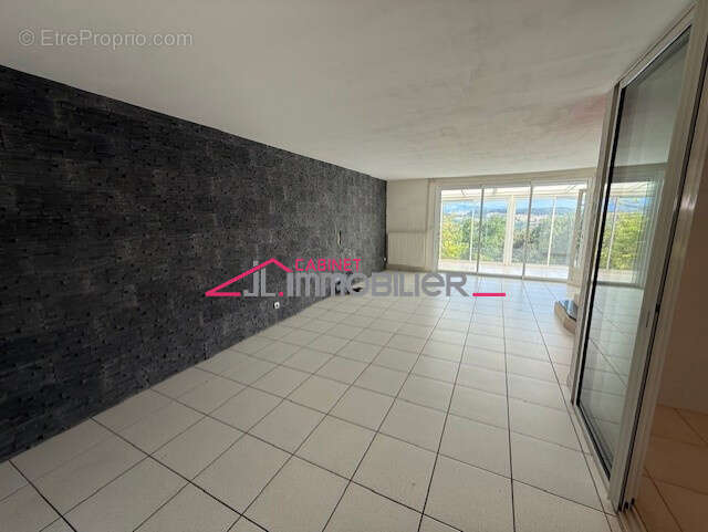 Maison à SAINT-PERAY