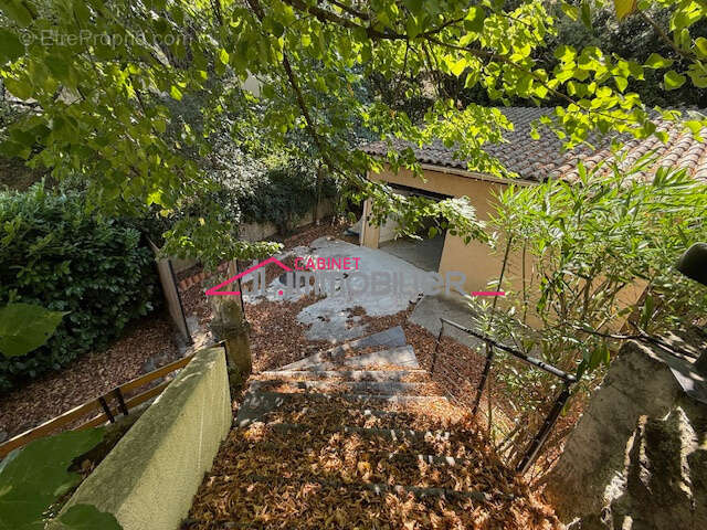 Maison à SAINT-PERAY