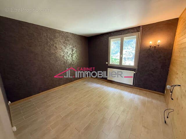 Maison à SAINT-PERAY