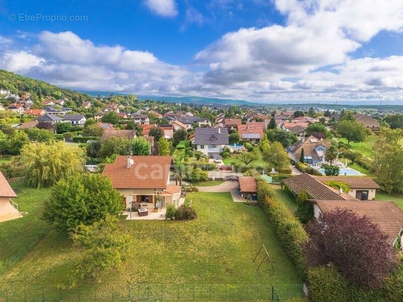 Maison à DIVONNE-LES-BAINS