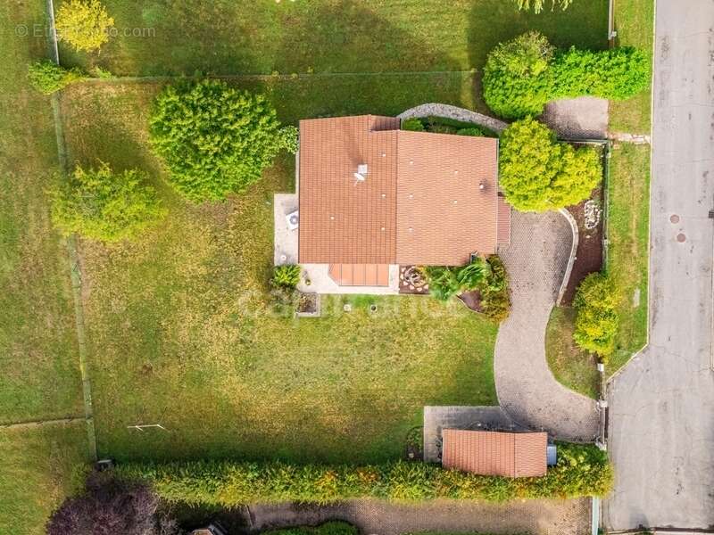 Maison à DIVONNE-LES-BAINS