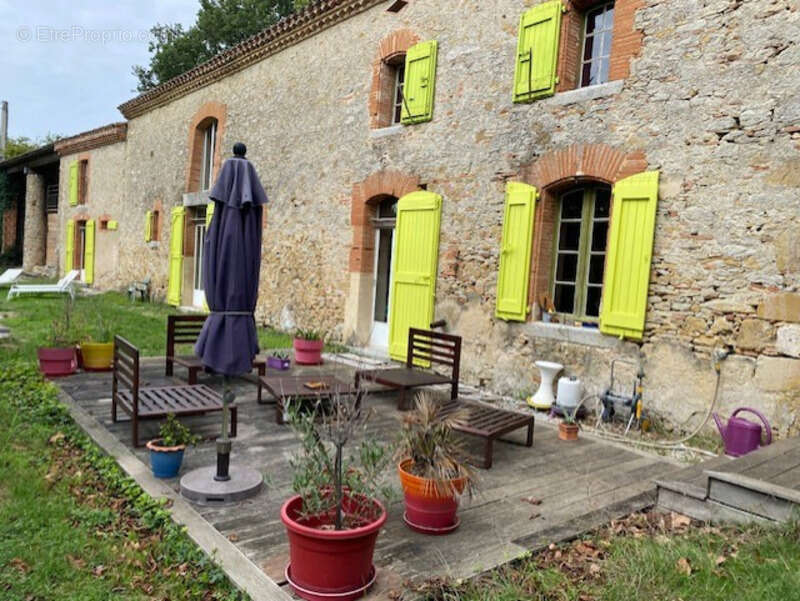 Maison à SAINT-JULIA