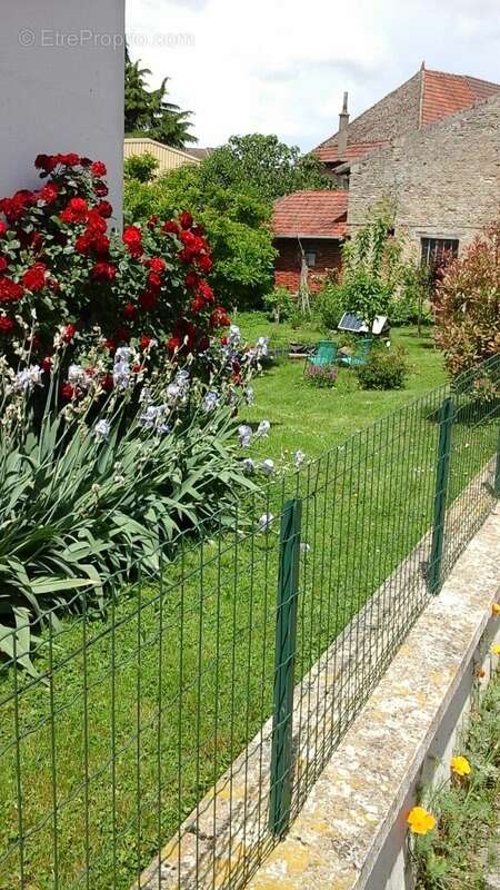 Maison à VERDUN-SUR-LE-DOUBS