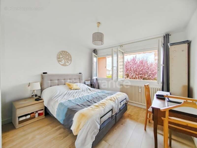 Appartement à CHATENOY-LE-ROYAL