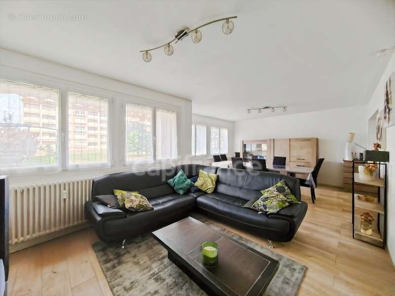 Appartement à CHATENOY-LE-ROYAL