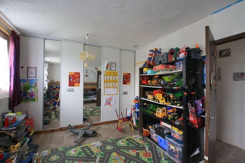 Maison à ISSY-L&#039;EVEQUE