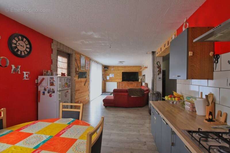 Maison à ISSY-L&#039;EVEQUE