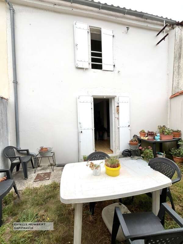 Maison à CIRE-D'AUNIS