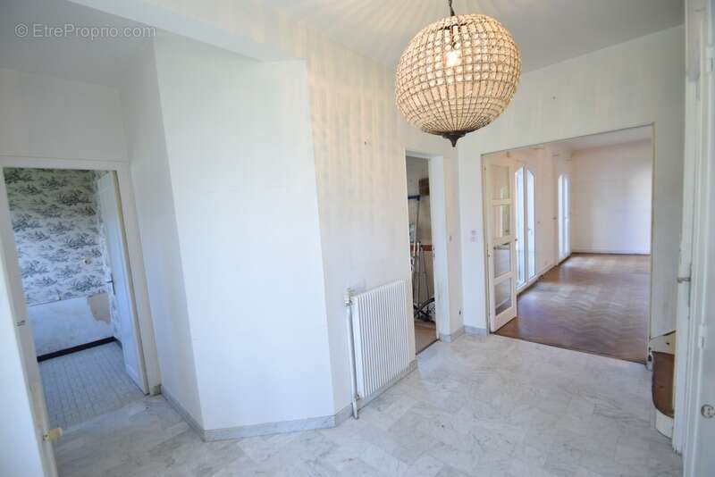 Maison à SAINT-JEAN-DE-LA-RUELLE