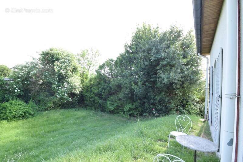 Maison à SAINT-JEAN-DE-LA-RUELLE