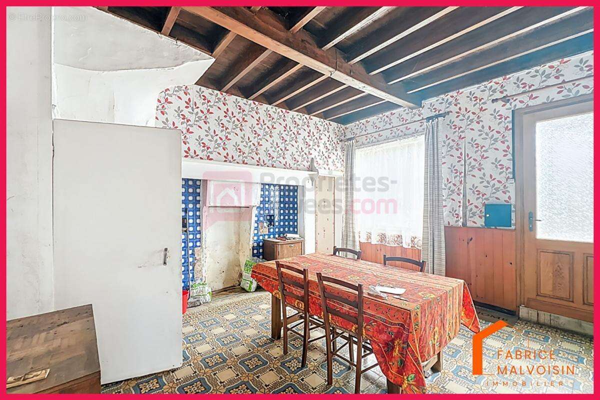 Maison à BEAURAINVILLE