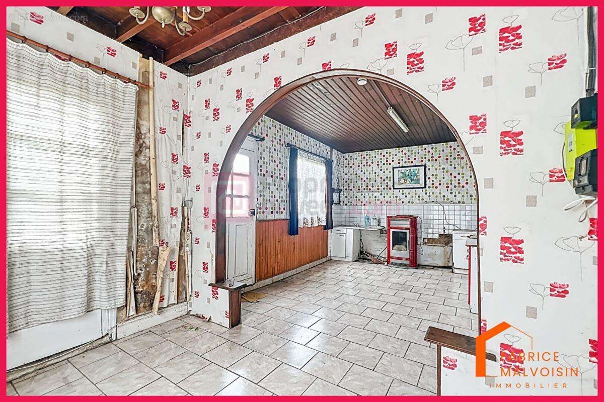 Maison à BEAURAINVILLE