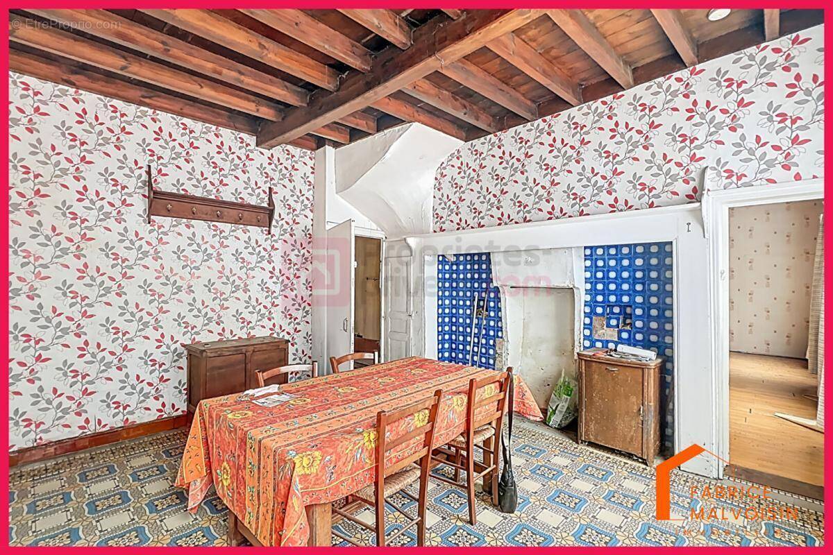 Maison à BEAURAINVILLE