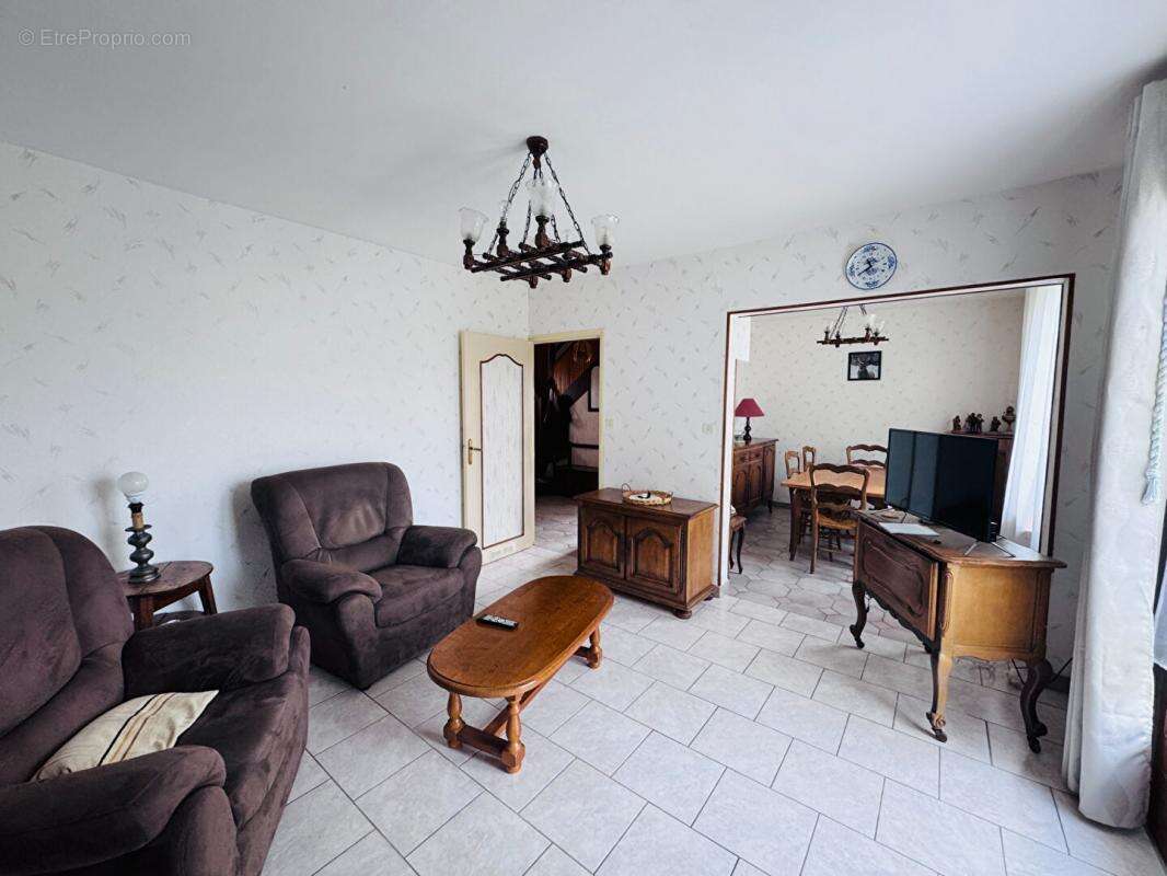 Maison à COULANGES-LES-NEVERS