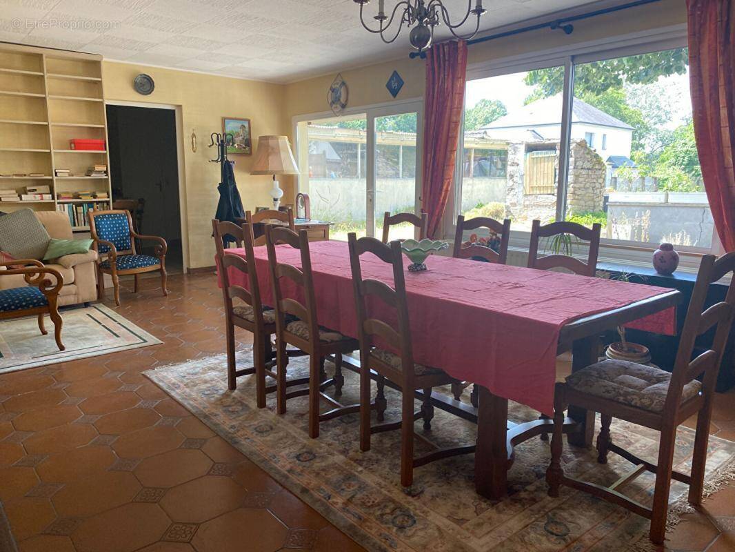 Maison à LA CHAPELLE-LAUNAY