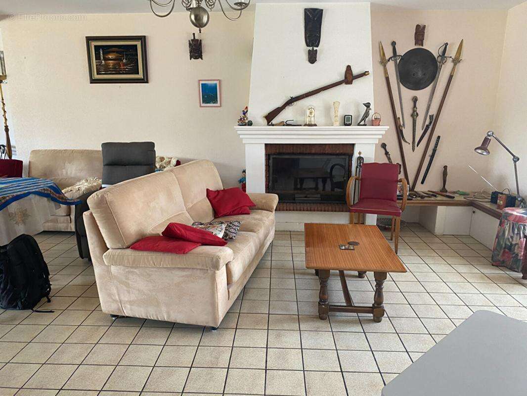 Maison à LA CHAPELLE-LAUNAY