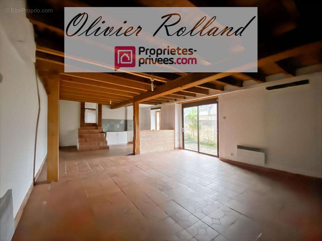 Maison à BEAULIEU-SUR-LAYON