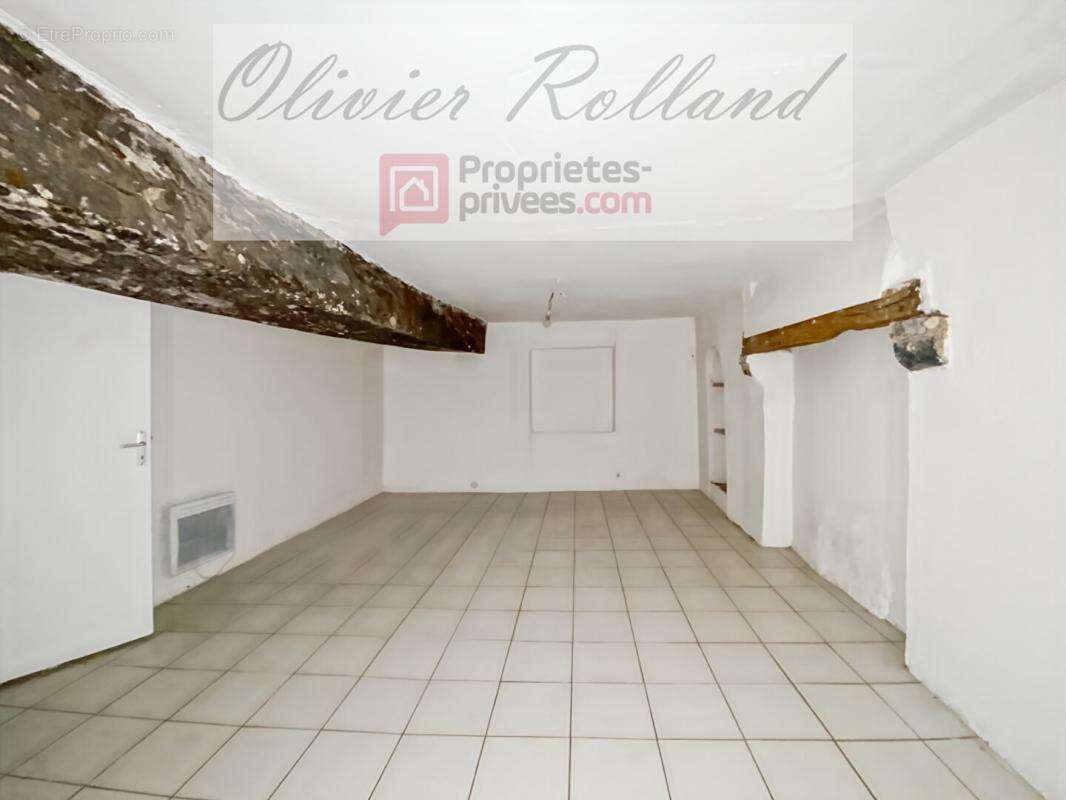 Maison à BEAULIEU-SUR-LAYON