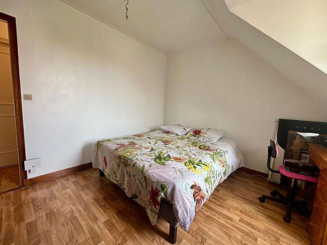 Maison à SAINT-GERVAIS-LA-FORET