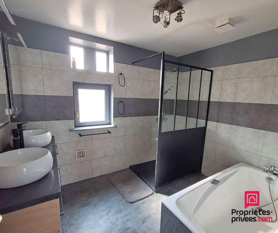 Maison à SAINT-LUMIER-EN-CHAMPAGNE