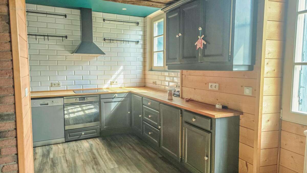 Maison à NEUILLE-PONT-PIERRE