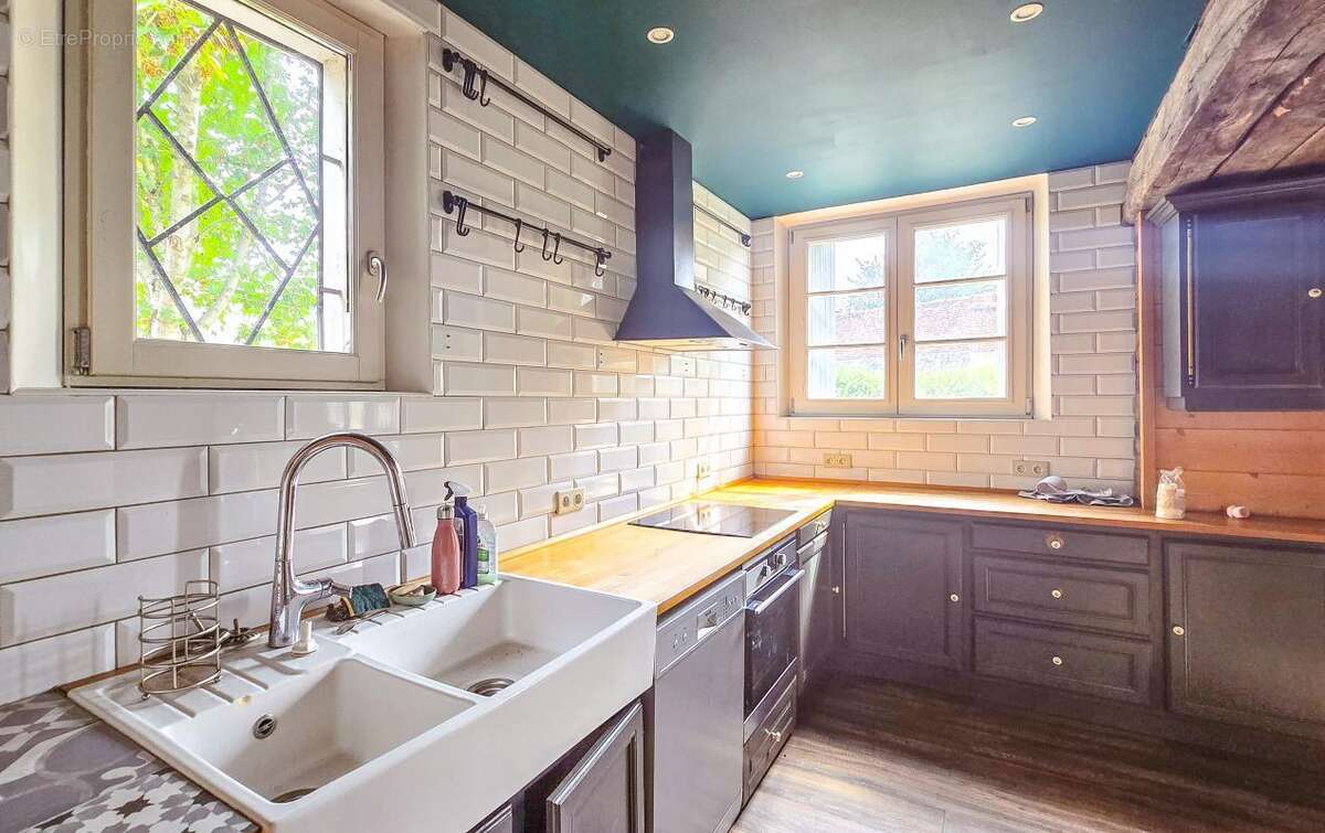 Maison à NEUILLE-PONT-PIERRE