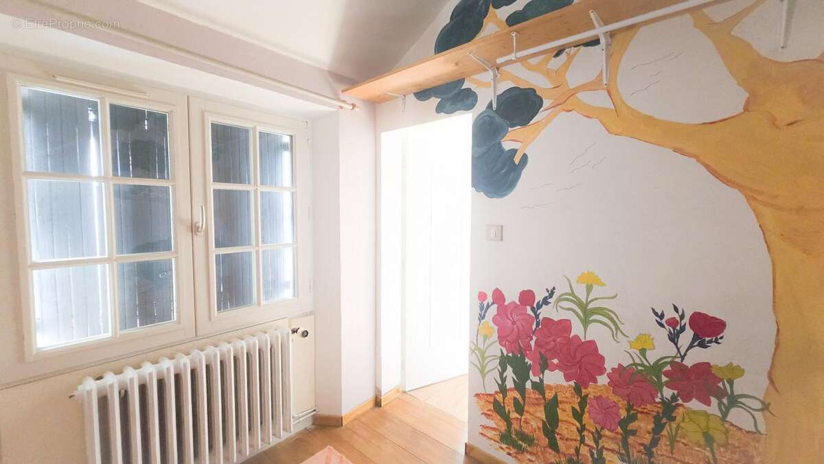 Maison à NEUILLE-PONT-PIERRE