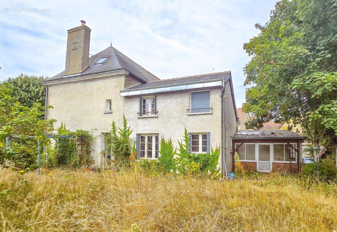 Maison à NEUILLE-PONT-PIERRE