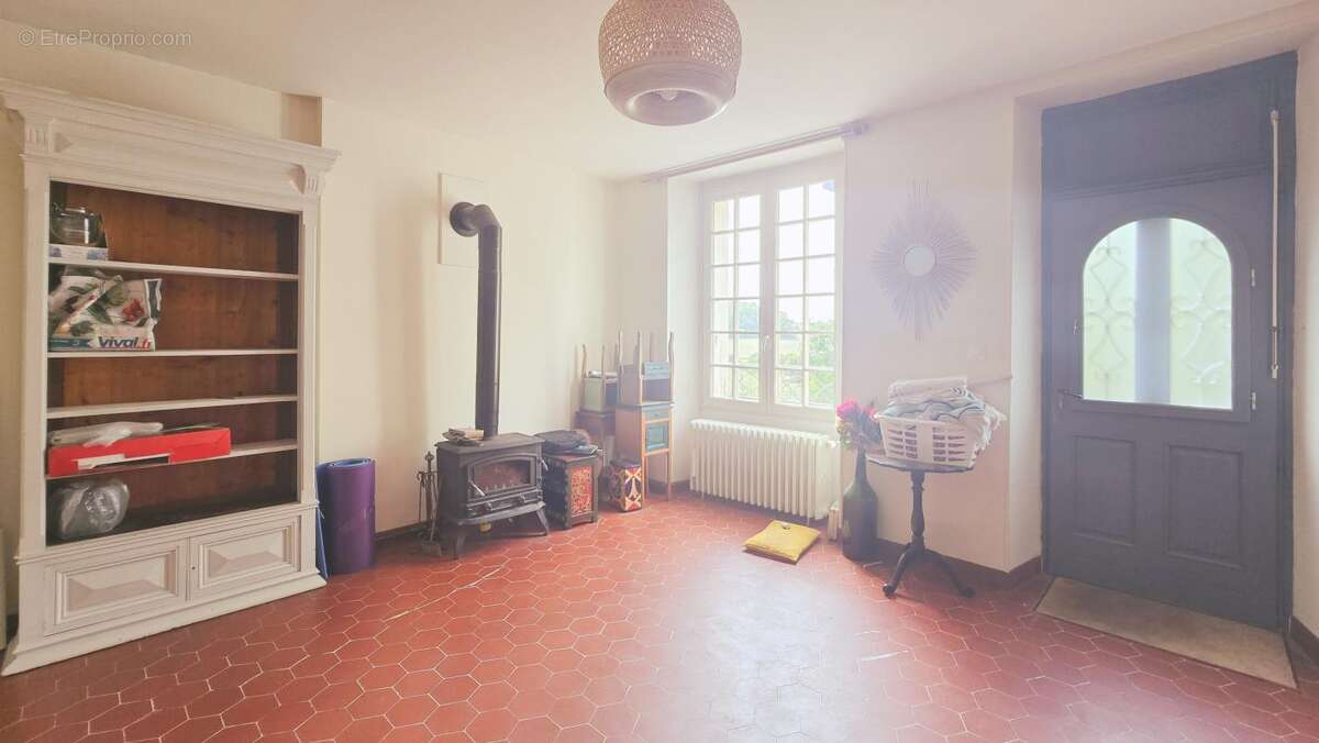 Maison à NEUILLE-PONT-PIERRE