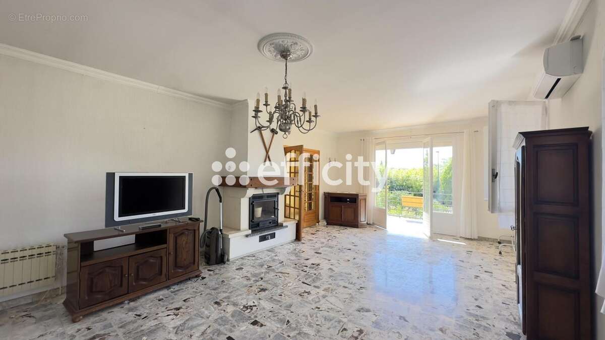 Maison à SAINT-PRIVAT-DES-VIEUX