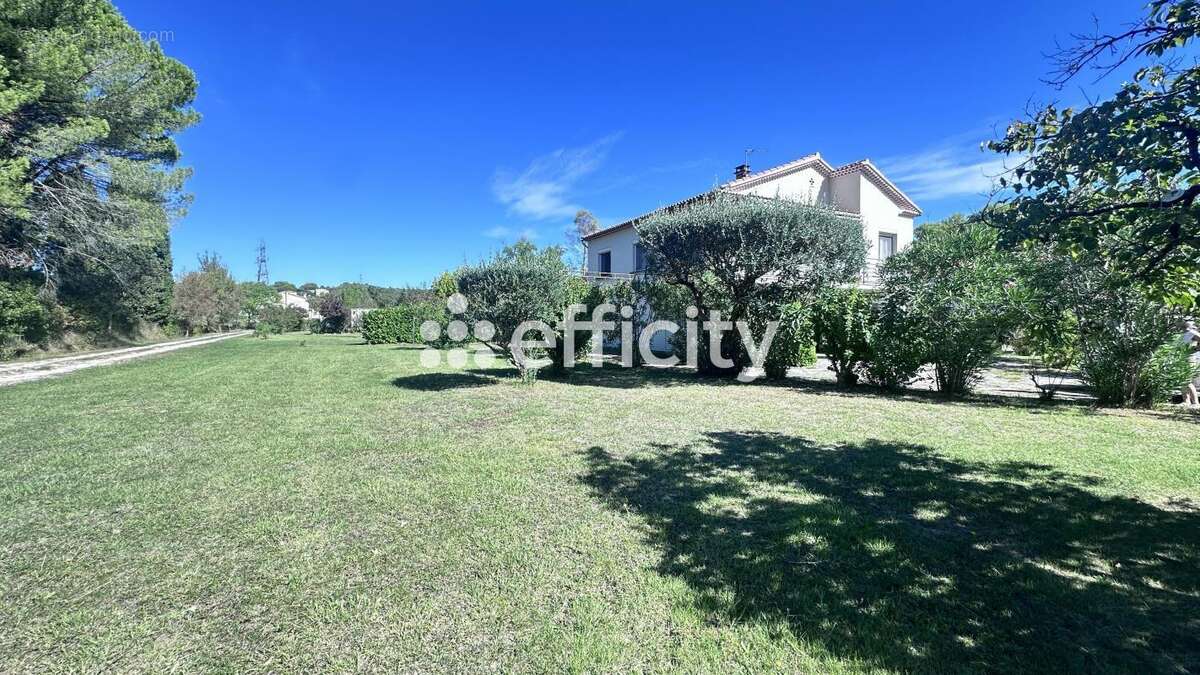 Maison à SAINT-PRIVAT-DES-VIEUX