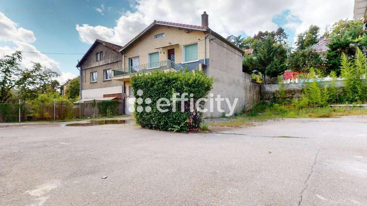 Maison à CALUIRE-ET-CUIRE