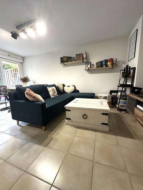 Appartement à CRUSEILLES