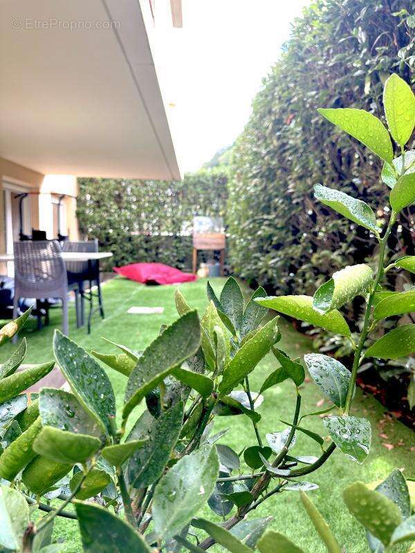 Appartement à CRUSEILLES