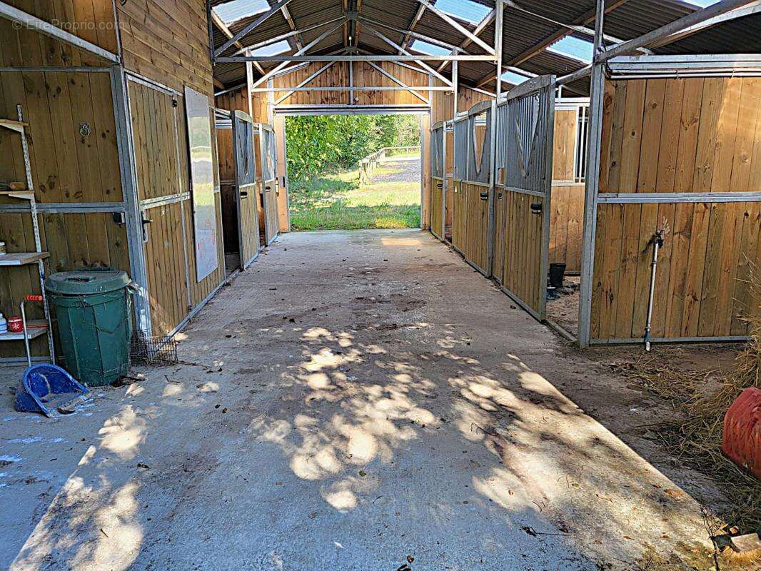 Terrain à COULOMBS-EN-VALOIS