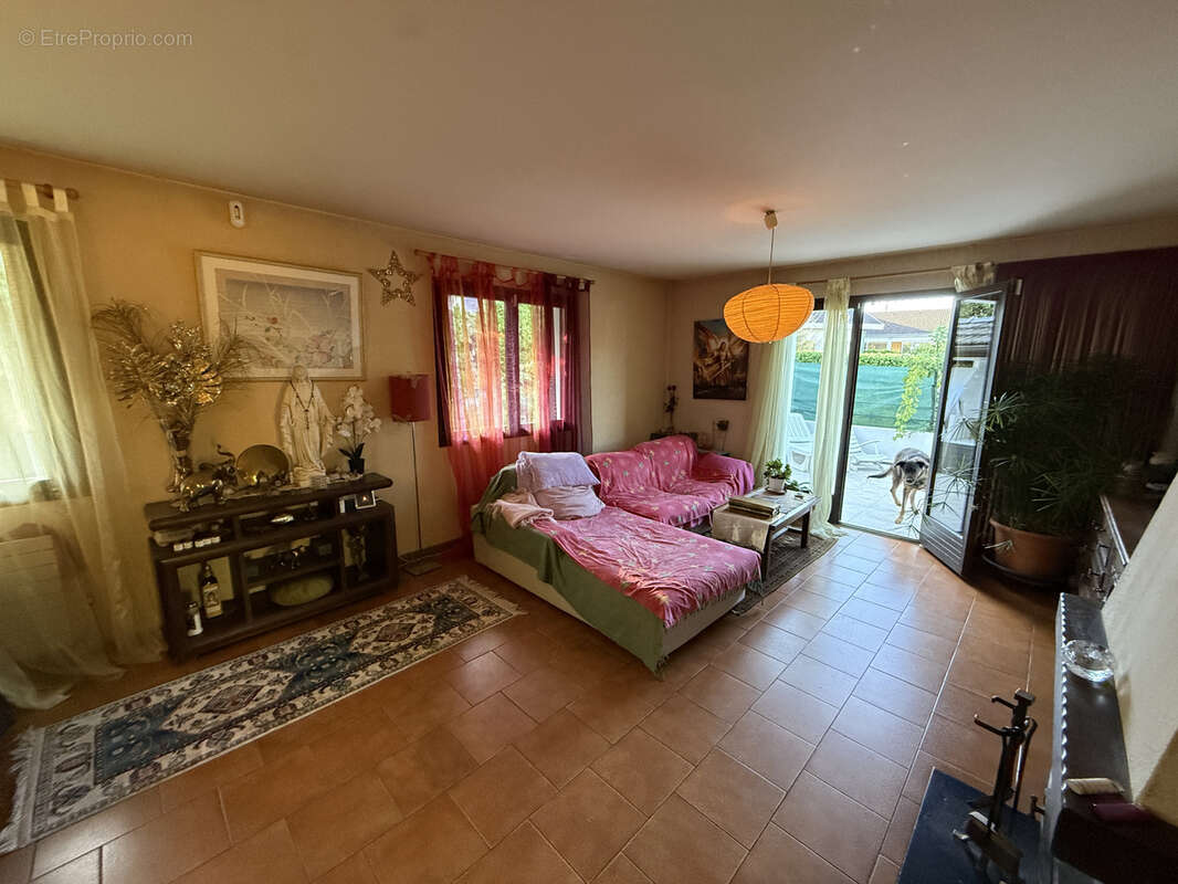 Maison à VETRAZ-MONTHOUX