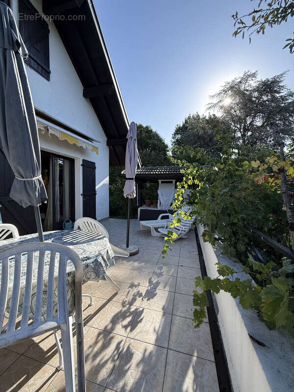 Maison à VETRAZ-MONTHOUX