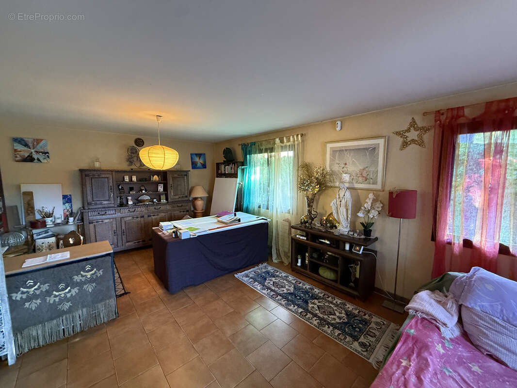 Maison à VETRAZ-MONTHOUX