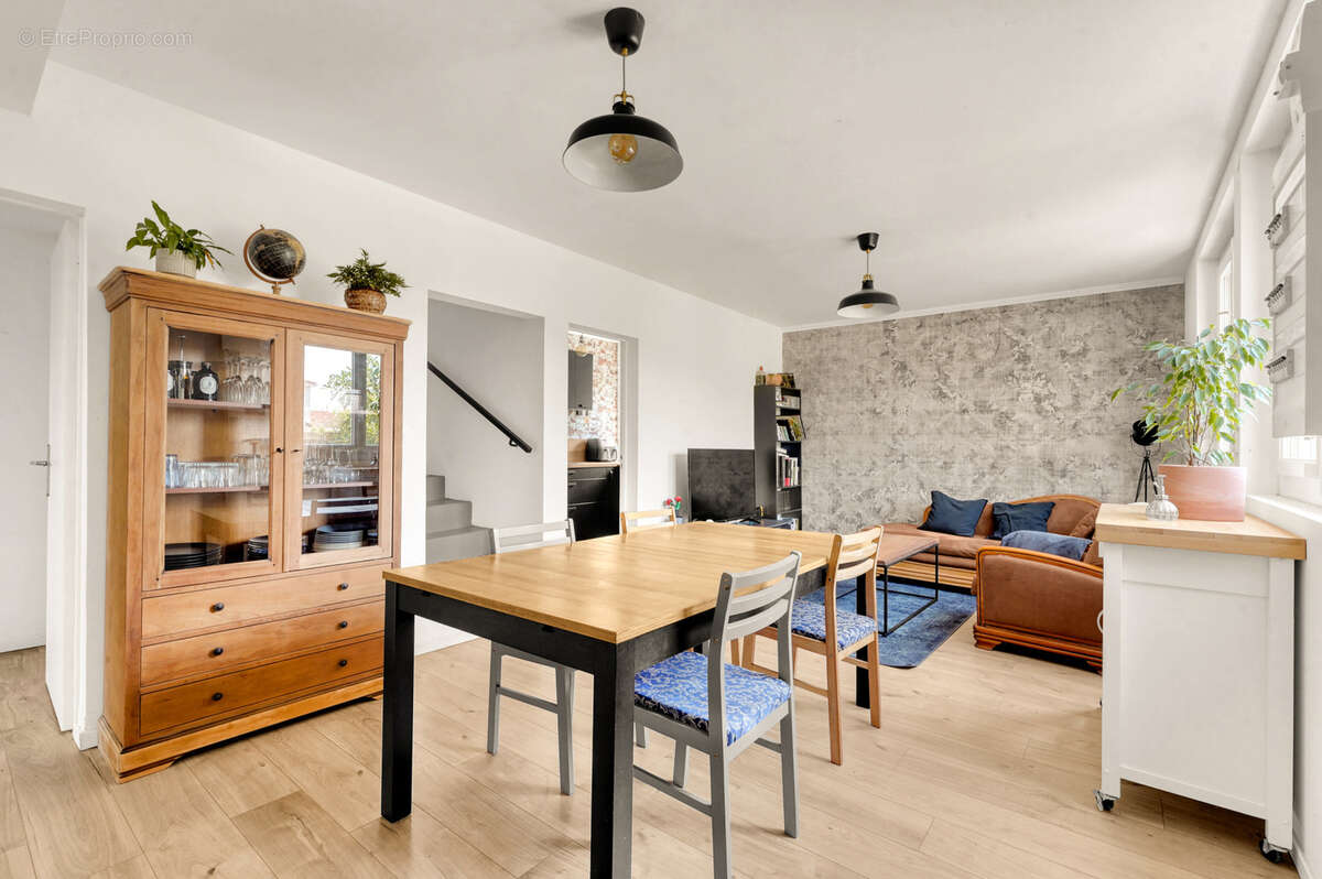 Maison à CASTELGINEST