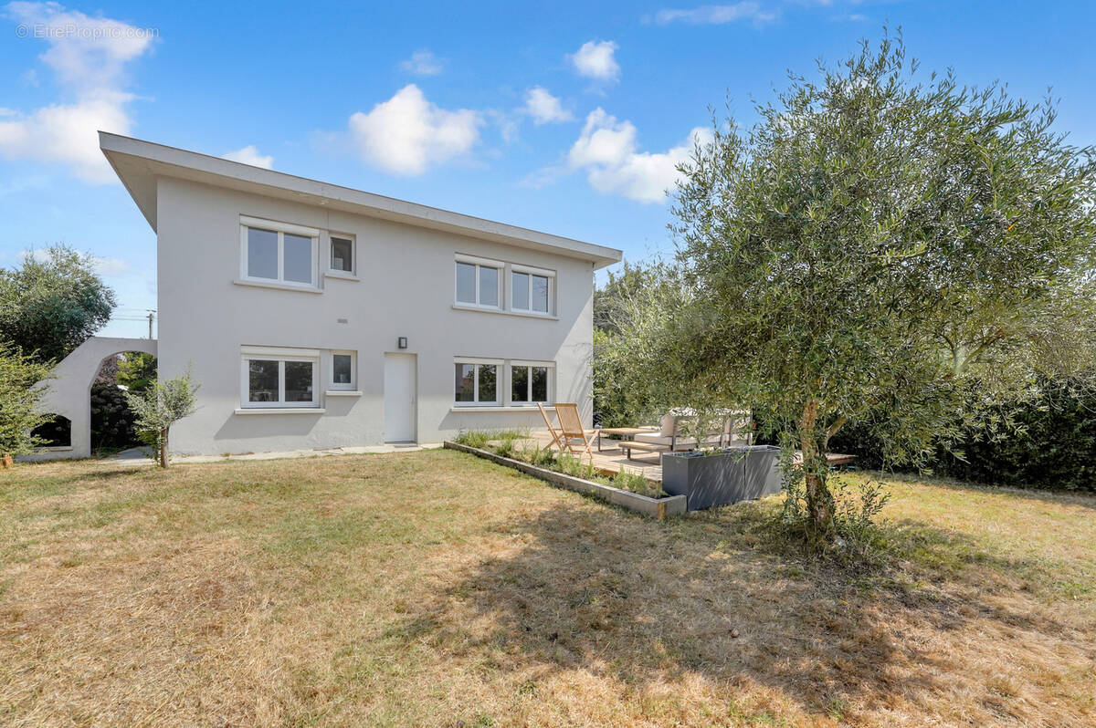 Maison à CASTELGINEST