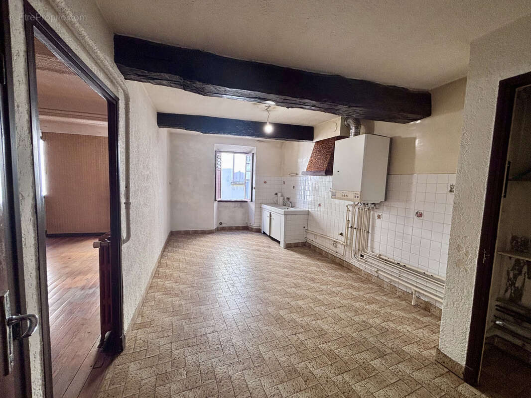 Appartement à LARAGNE-MONTEGLIN