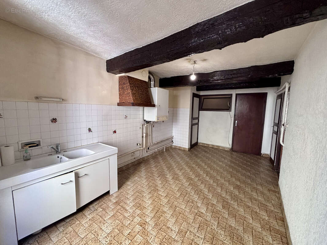 Appartement à LARAGNE-MONTEGLIN