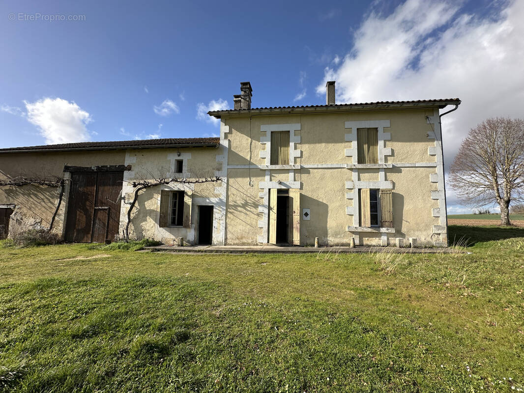 Maison à SAINT-PRIVAT-DES-PRES