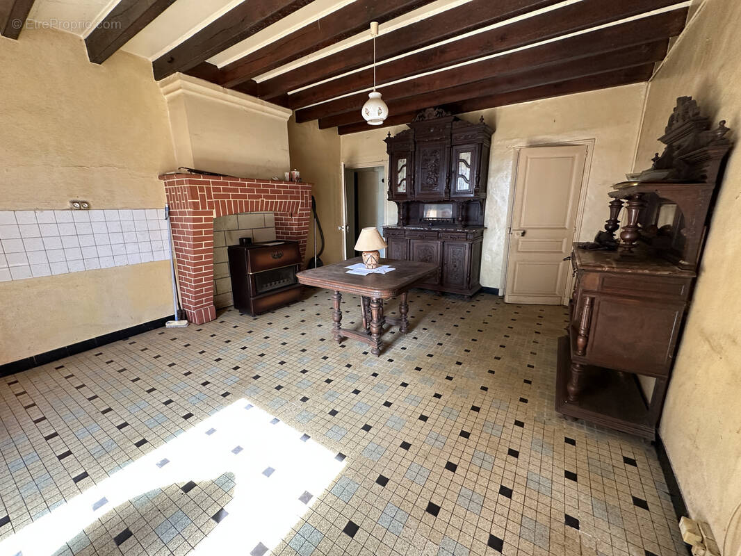 Maison à SAINT-PRIVAT-DES-PRES