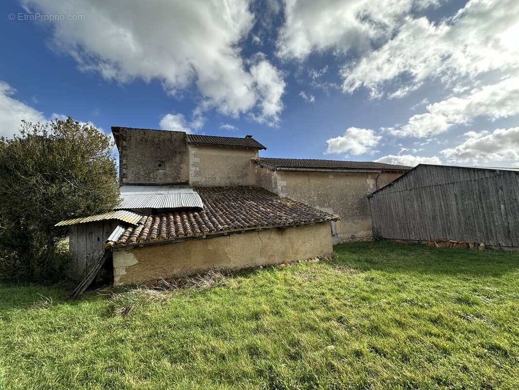 Maison à SAINT-PRIVAT-DES-PRES