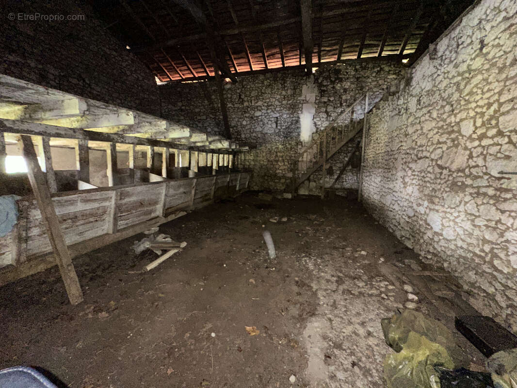 Maison à SAINT-PRIVAT-DES-PRES