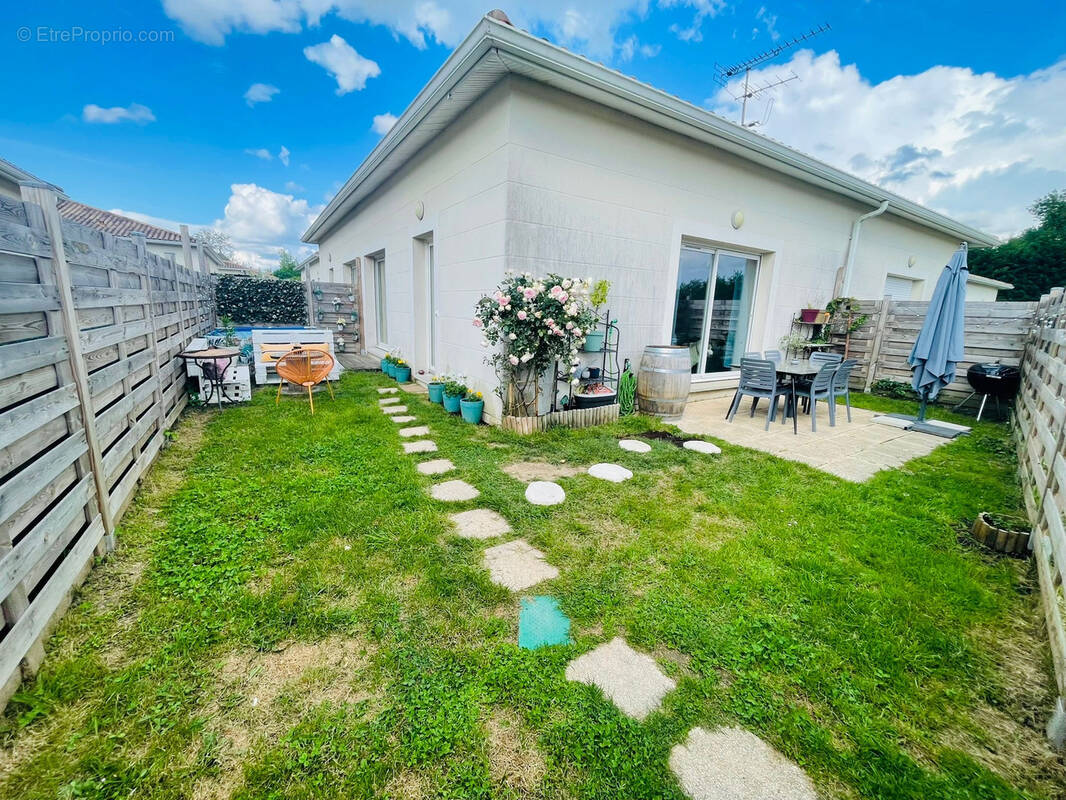 Appartement à ARTIGUES-PRES-BORDEAUX