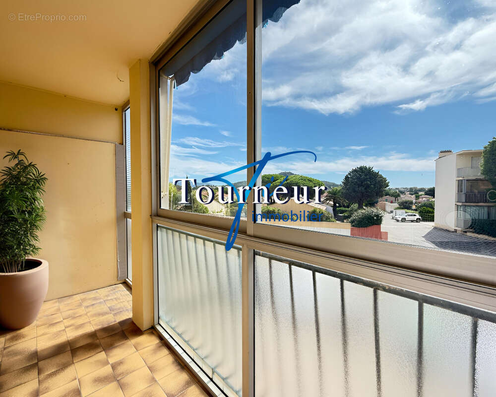 Appartement à SIX-FOURS-LES-PLAGES