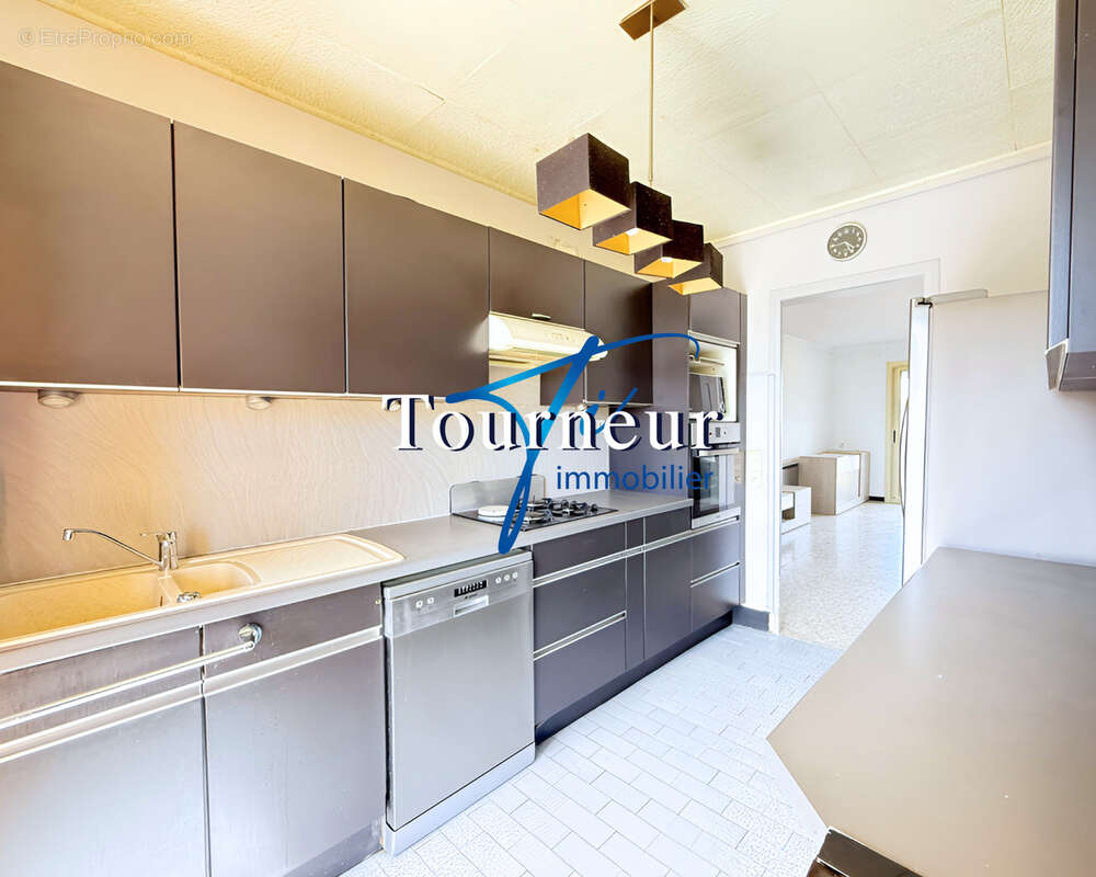 Appartement à SIX-FOURS-LES-PLAGES